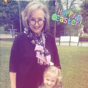 Meet your Posher, Leigh